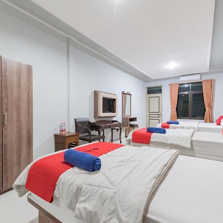 RedDoorz Resort Premium @ Sangkan Hurip Kuningan Exterior foto