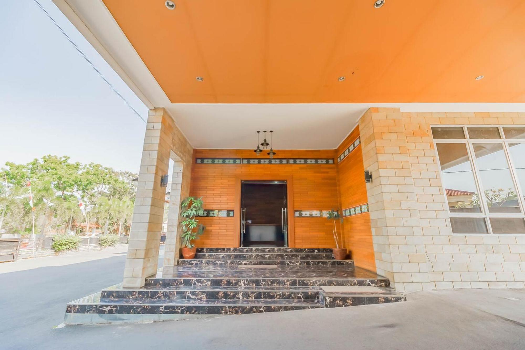 RedDoorz Resort Premium @ Sangkan Hurip Kuningan Exterior foto