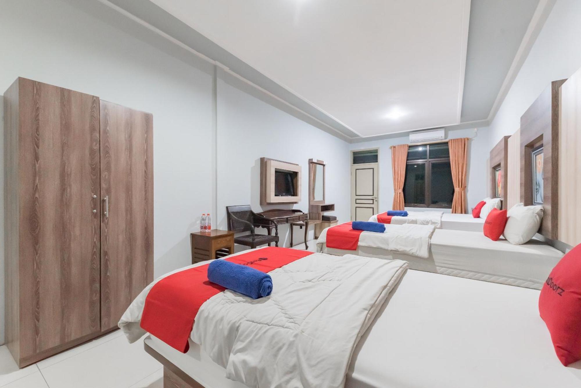 RedDoorz Resort Premium @ Sangkan Hurip Kuningan Exterior foto