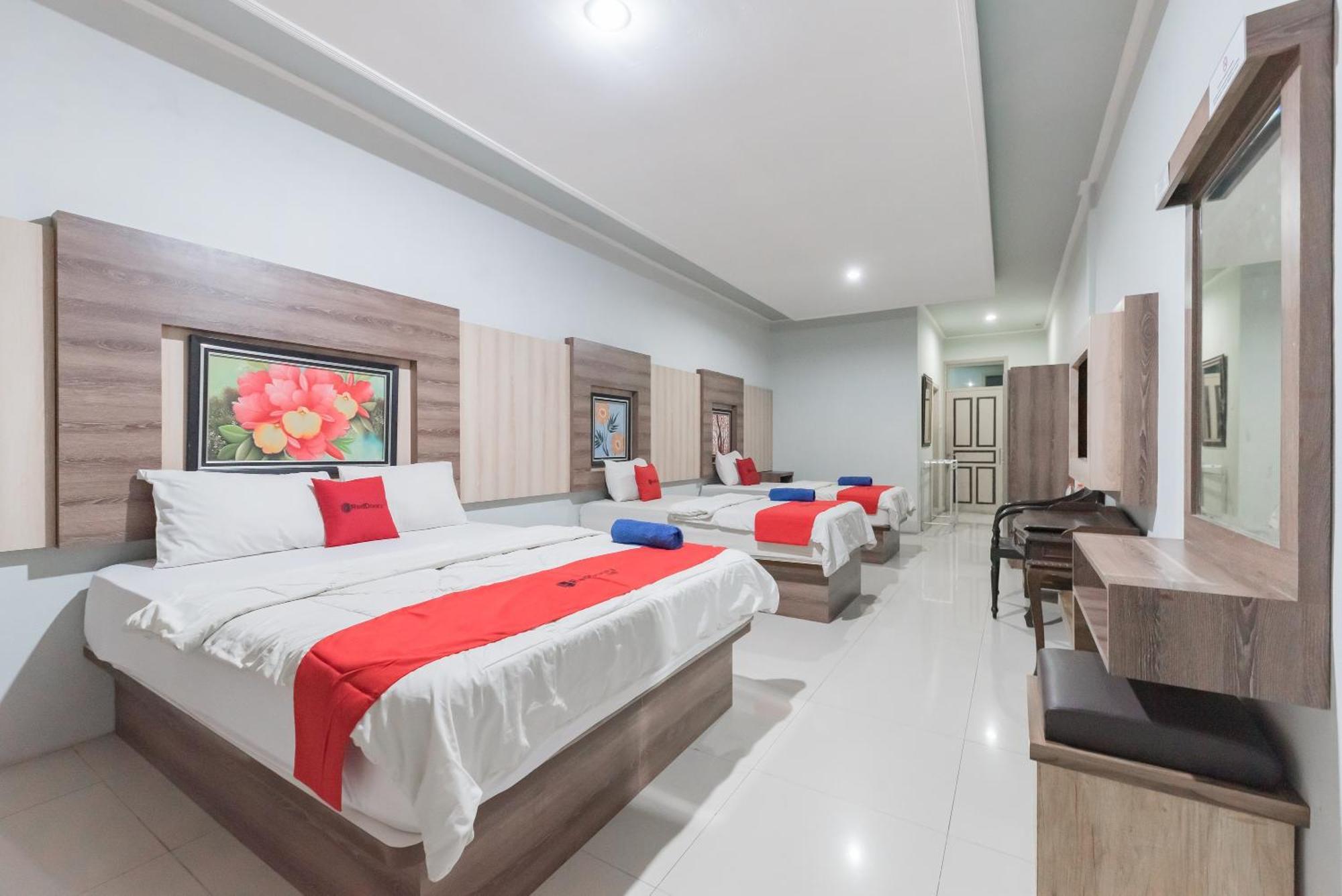 RedDoorz Resort Premium @ Sangkan Hurip Kuningan Exterior foto