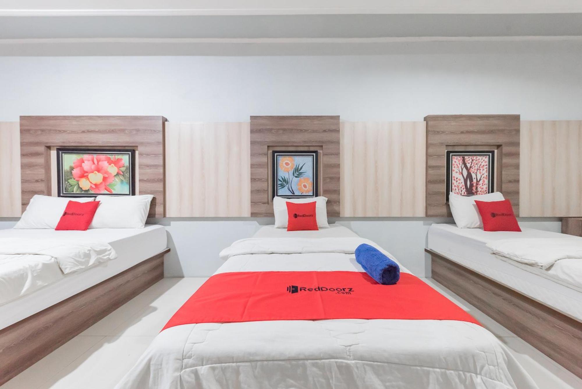 RedDoorz Resort Premium @ Sangkan Hurip Kuningan Exterior foto