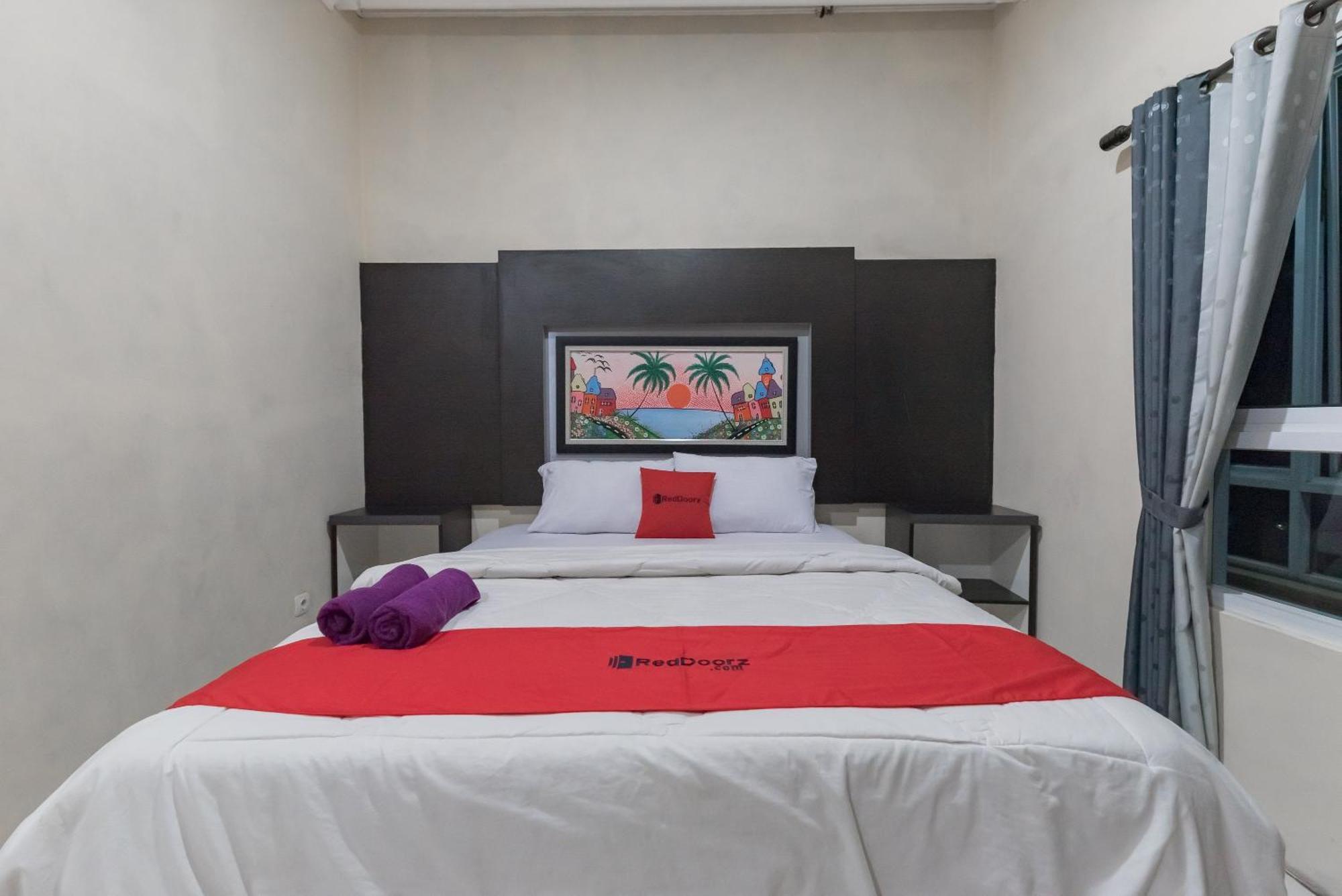 RedDoorz Resort Premium @ Sangkan Hurip Kuningan Exterior foto