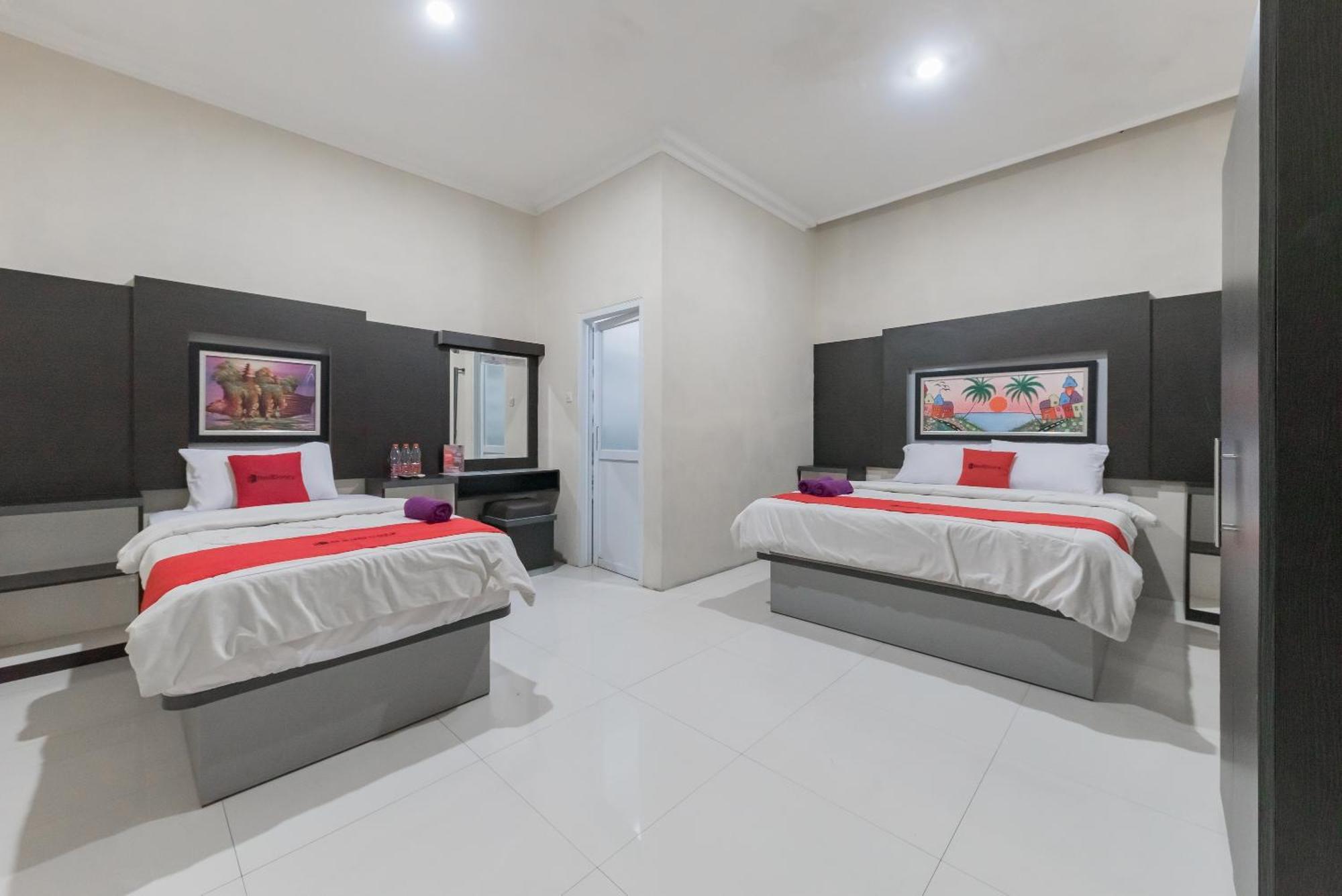RedDoorz Resort Premium @ Sangkan Hurip Kuningan Exterior foto