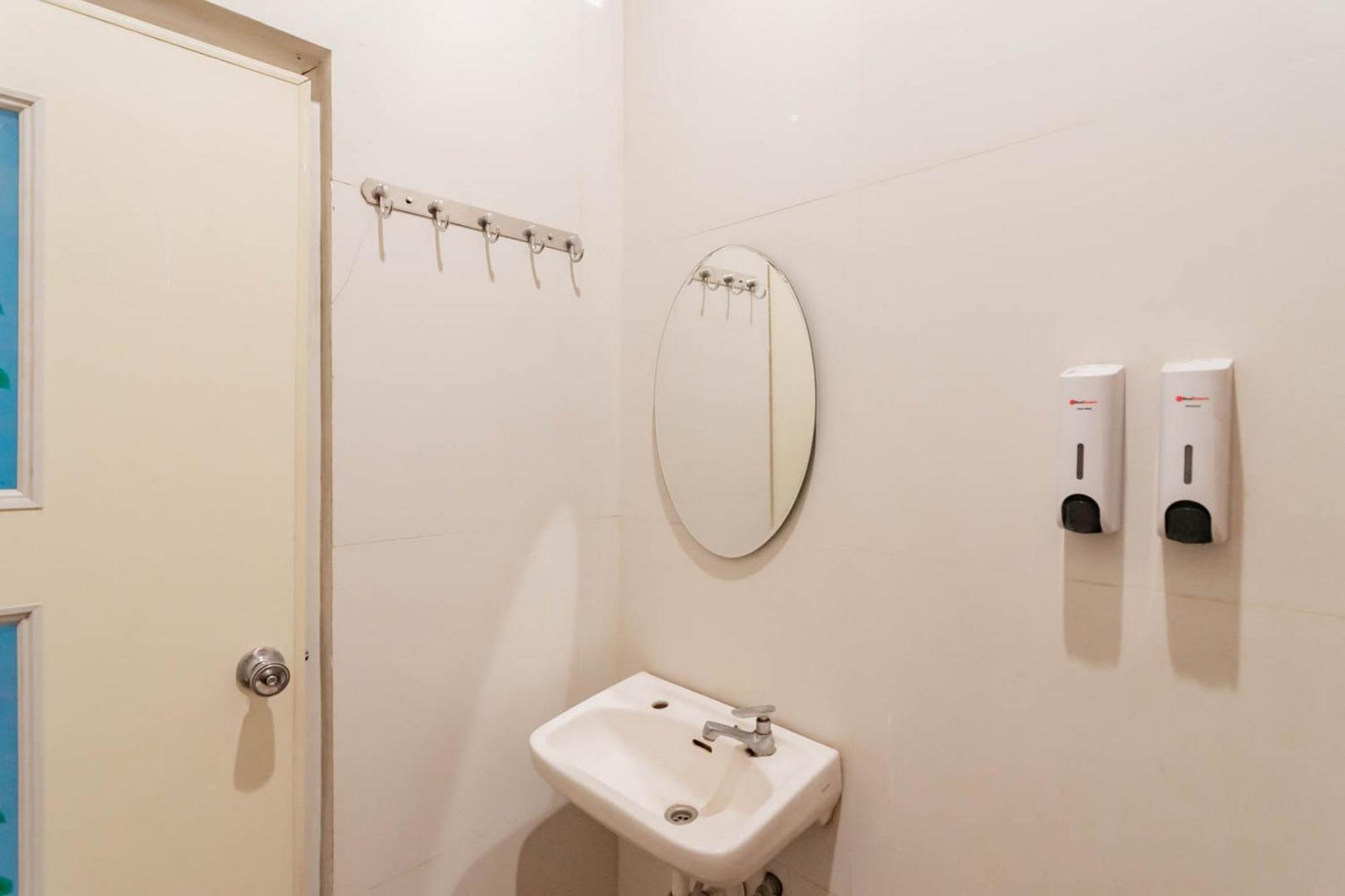 RedDoorz Resort Premium @ Sangkan Hurip Kuningan Exterior foto
