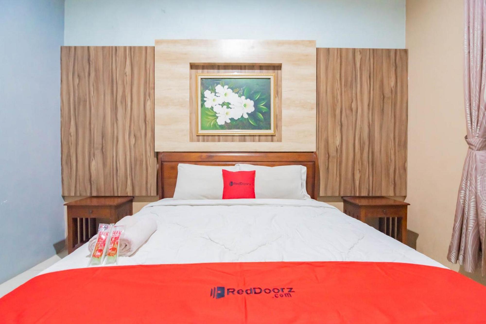 RedDoorz Resort Premium @ Sangkan Hurip Kuningan Exterior foto