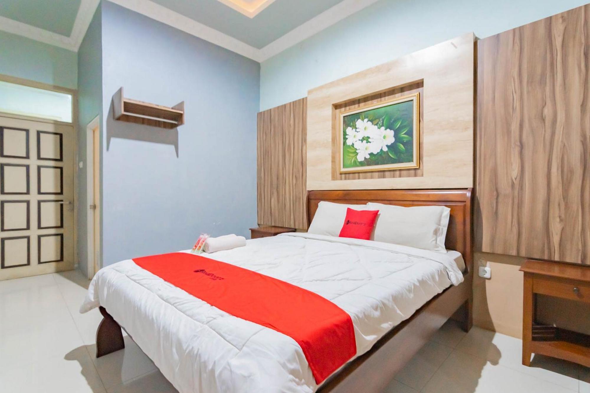 RedDoorz Resort Premium @ Sangkan Hurip Kuningan Exterior foto